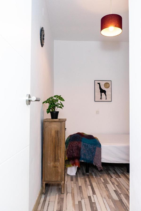 Apartamento Centrico Alojamiento En By Bebalmy *